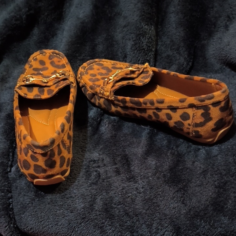 Leopard Print Loafers - Picture 3 of 4